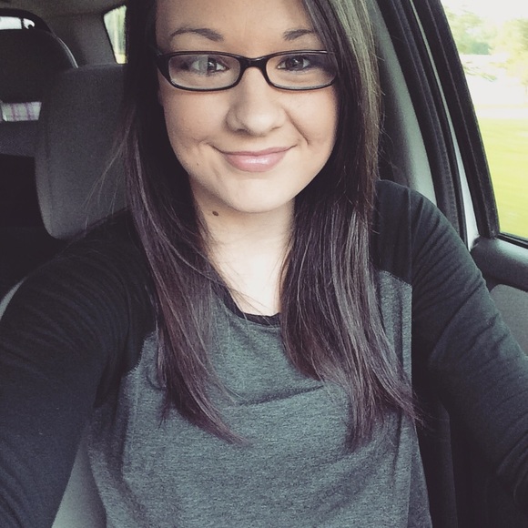 Profile Picture of Krissi Mattraw (@vkm89) on Poshmark