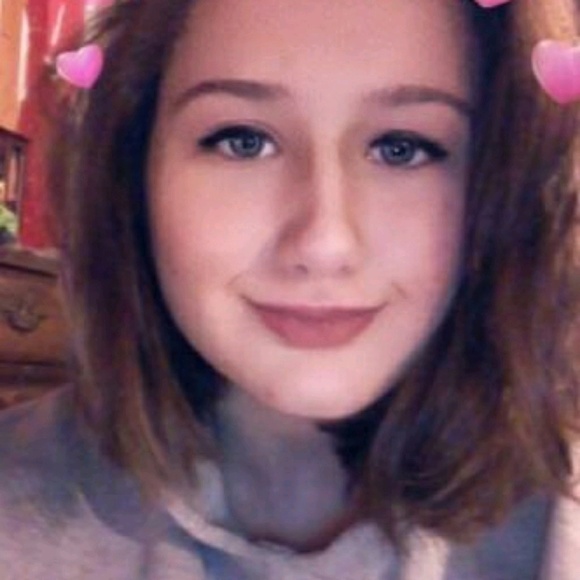 Profile Picture of Cherokee Lynn (@cherokeelynnn) on Poshmark