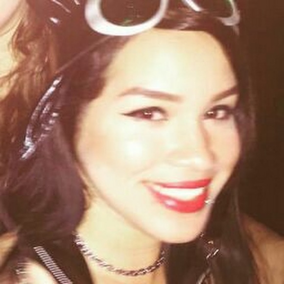 Janeen Garcia - Poshmark Profile Picture of Janeen Garcia (@bugly37) on Poshmark