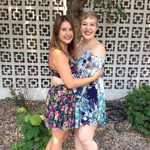 Profile Picture of Stefanie Mougey (@scmougey) on Poshmark