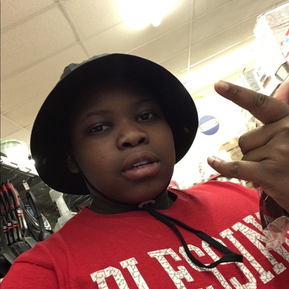 Danny Gang - Poshmark Profile Picture of Danny Gang (@thatboy23gang) on Poshmark