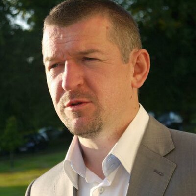 Profile Picture of Mark Rowles (@Rowlesy1106) on Twitter