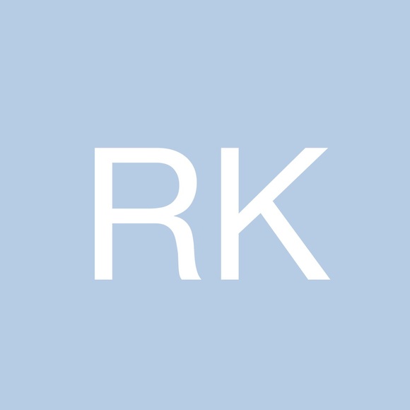Profile Picture of Rachel Keith (@littlerachy) on Poshmark