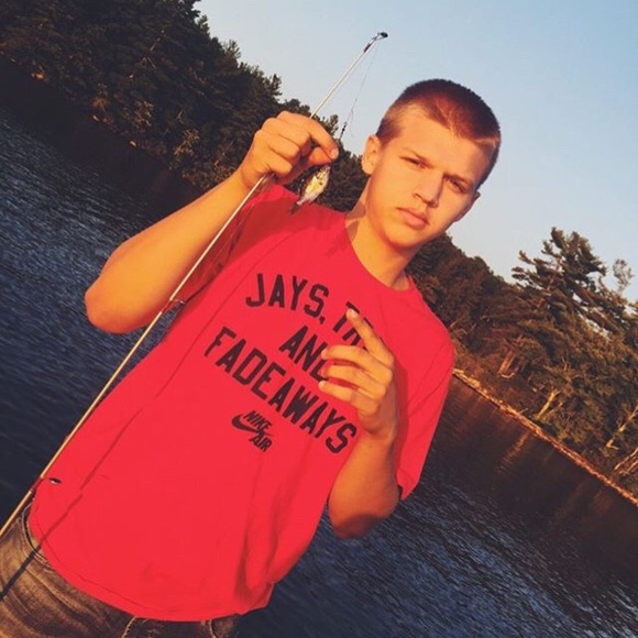 Profile Picture of Sean Johndrow (@johndrowsean) on Poshmark