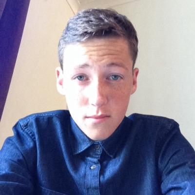 Profile Picture of Tom Bissell (@cheekytom1998) on Twitter