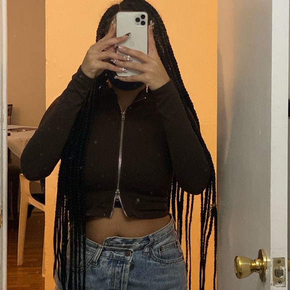 Profile Picture of Maxibell Souffrain (@maxibells) on Poshmark