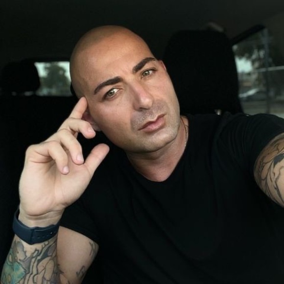 Profile Picture of Mirko Angelotti (@mirkoangelotti) on Poshmark