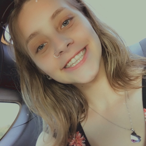 Profile Picture of Brittney Anglemyer (@britttt001) on Poshmark