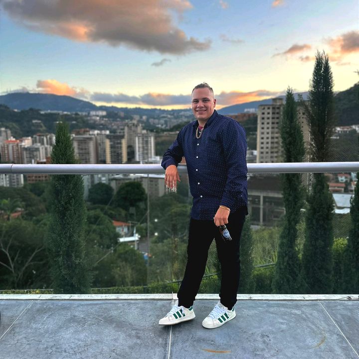 Profile Picture of Daniel Kent (@danielkent13) on Tiktok