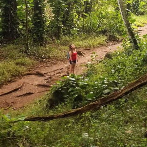 Profile Picture of Sydney Reddell (@sydneyreddell) on Poshmark