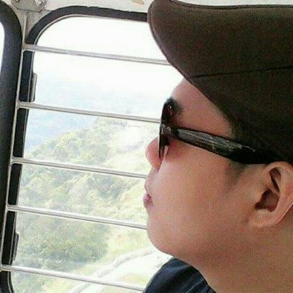 Profile Picture of Mark joseph Dela serna (@bigboss07) on Poshmark