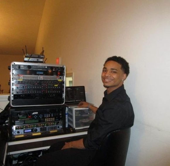 Diontae Wilson - Poshmark Profile Picture of Diontae Wilson (@diontaewilson) on Poshmark