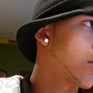 Profile Picture of Rob Guzman (@robertguz) on Myspace