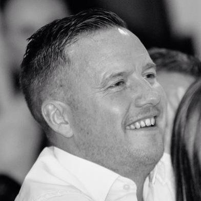 Profile Picture of Damian Holmes (@Damo34) on Twitter