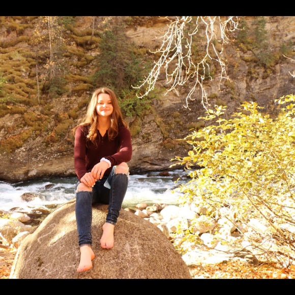 Profile Picture of Megan Anshutz (@megananshutz) on Poshmark