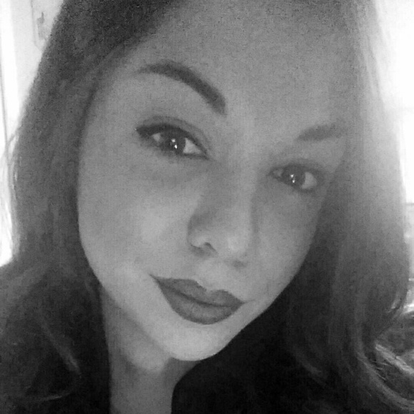 Profile Picture of Nicole Tocco (@ntocco) on Poshmark