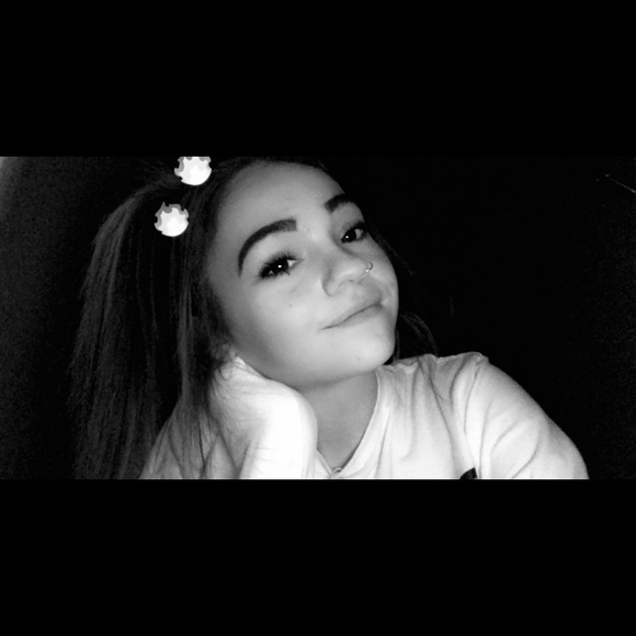 Profile Picture of Jalynn Johnson (@jalynnjo224) on Poshmark