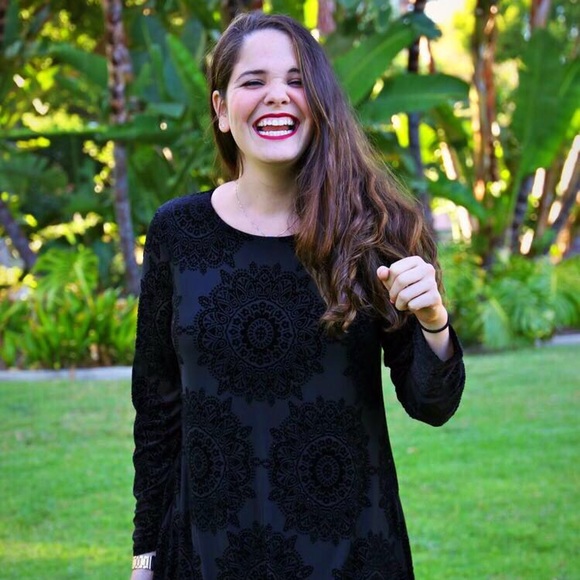 Profile Picture of Nechama Piperno (@ninipiperno) on Poshmark