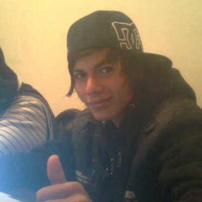 Profile Picture of Samuel Robledo (@samuelcsvc) on Twitter