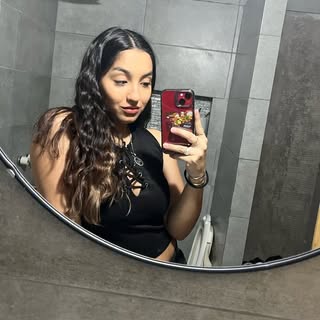 Profile Picture of 𝐿𝓊𝓏 𝒞𝒶𝓃𝒹𝑒𝓁𝒶 (@luzaguiar_) on Instagram