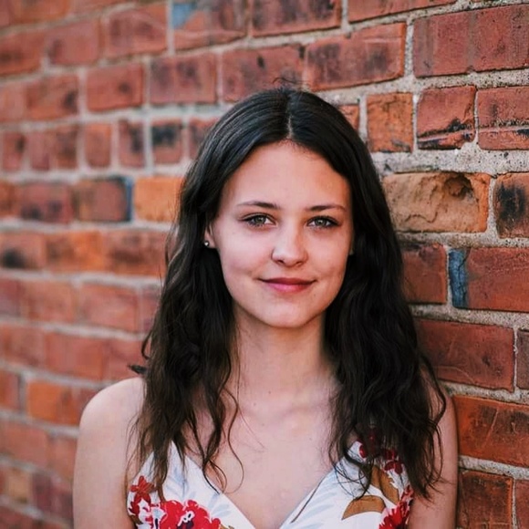 Profile Picture of Grace Krenn (@gracejeankrenn) on Poshmark