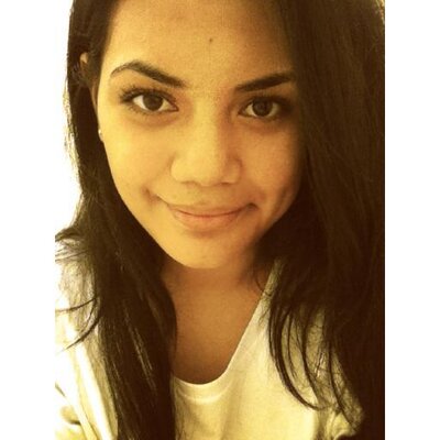 Profile Picture of Elena (@HeAintChris) on Twitter