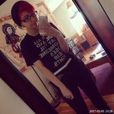 Profile Picture of Kristi Sinclair (@loIIipopsmxt) on Twitter