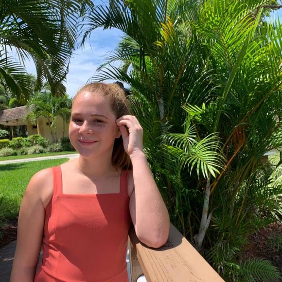 Profile Picture of Justine Poulin (@justinepoulin4) on Poshmark