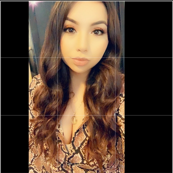 Profile Picture of Adilene Sanchez (@adismonce) on Poshmark