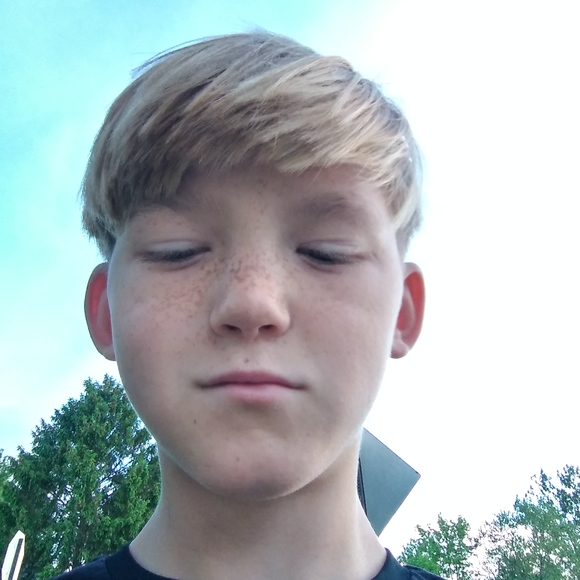 Profile Picture of Keygan Pelmear (@keyganpelmear) on Poshmark