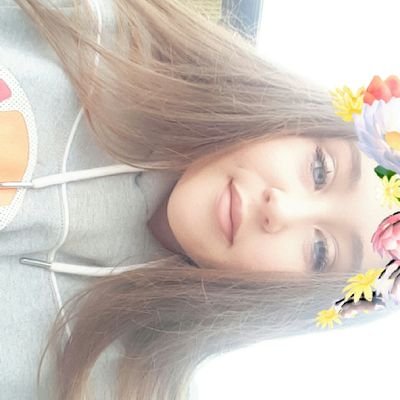 Profile Picture of Michaela Coyle (@MichaelaCxox2) on Twitter