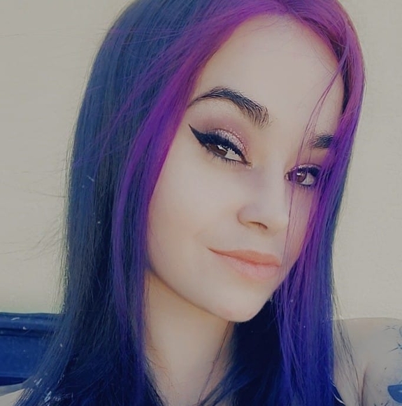 Profile Picture of Sami Scott (@creepbae) on Poshmark