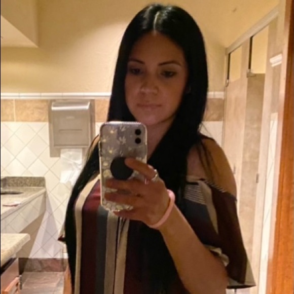 Profile Picture of Annette Greenham (@lovelya0103) on Poshmark