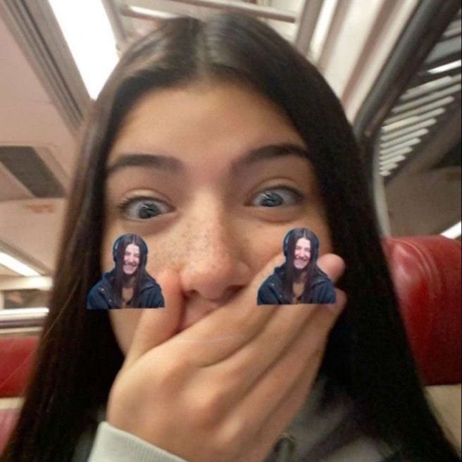 Profile Picture of heyeyeueifkdbdhdheje (@charlespemb) on Tiktok