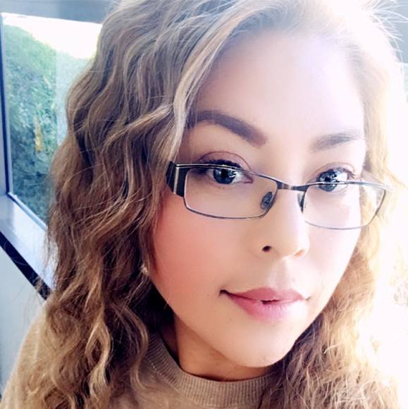 Profile Picture of Carolina Morales (@linagm1984) on Poshmark