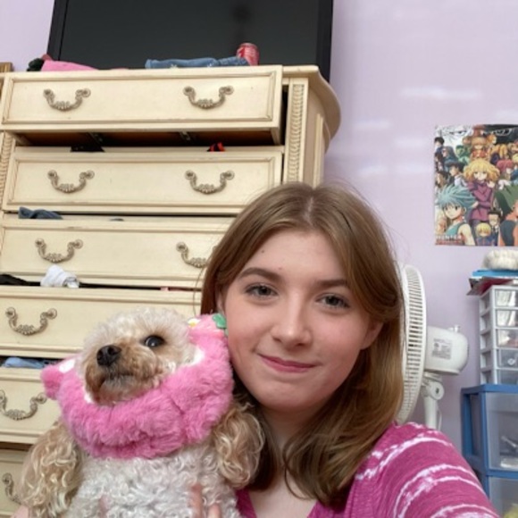 Profile Picture of Isabella Morrison (@izzymorrison95) on Poshmark