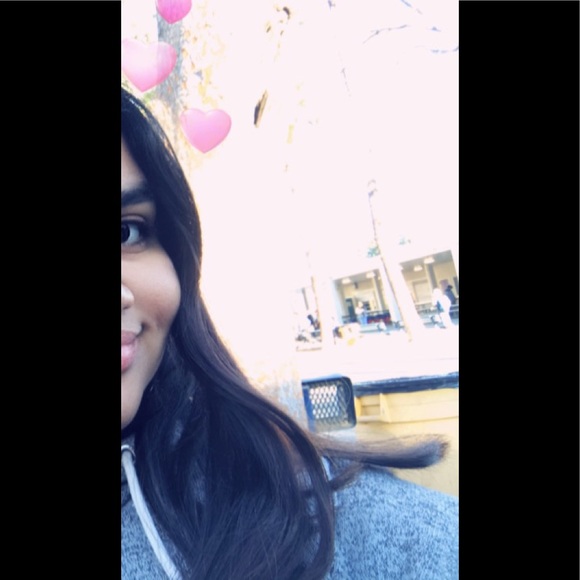 Profile Picture of Gabby Delgado (@gabby_1104) on Poshmark