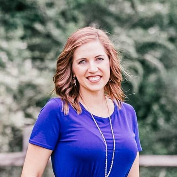 Profile Picture of Cassandra Anderson (@cassanderson) on Poshmark