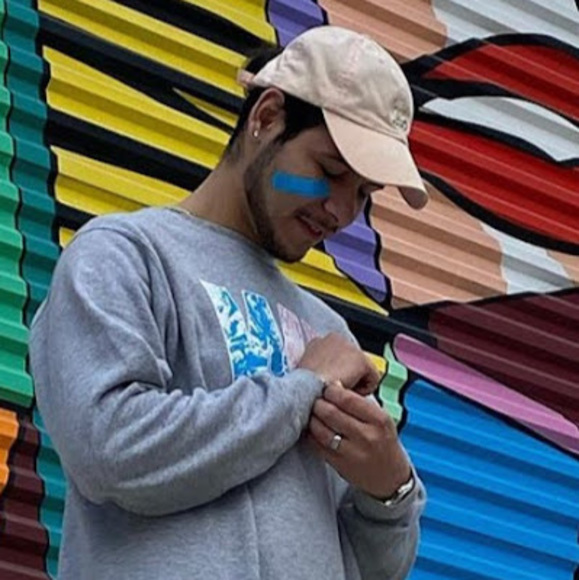 Profile Picture of Chris Swade (@guitarlordcm) on Poshmark