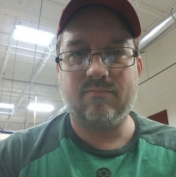 Profile Picture of James Crum (@jamescrum1976) on Poshmark