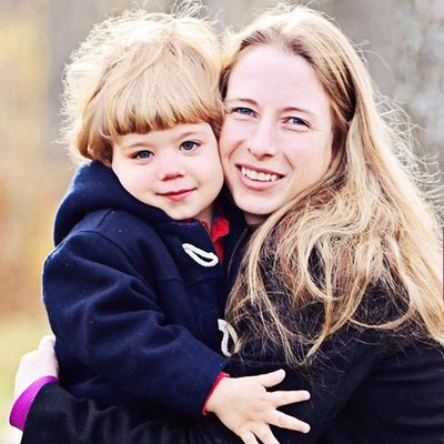 Profile Picture of Stephanie Black (@SimpleBlogCA) on Twitter