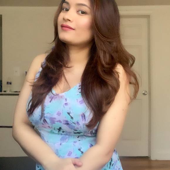 Profile Picture of Samita Thakuri (@samitathakuri) on Poshmark