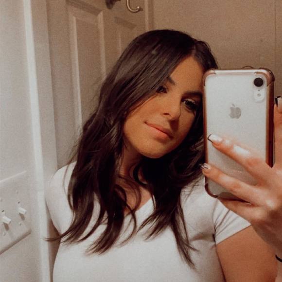 Danielle Stefania - Poshmark Profile Picture of Danielle Stefania (@dstef33) on Poshmark