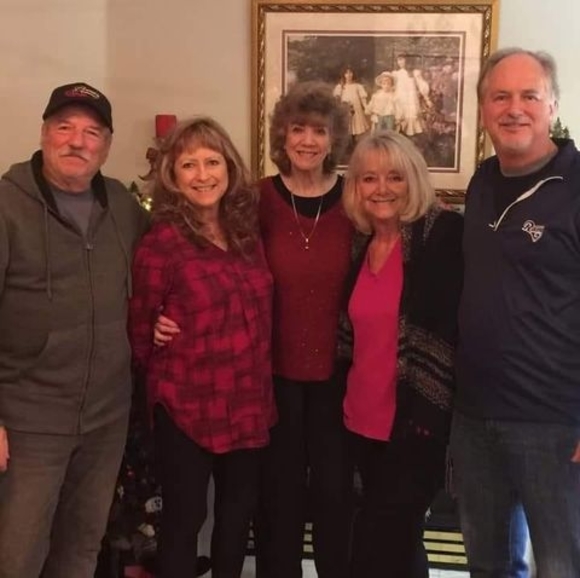 Profile Picture of Hazel Blomdahl (@hazelblomdahl4) on Poshmark