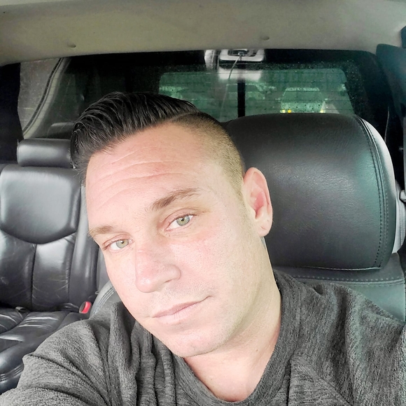 Profile Picture of Craig Jacobs (@craig79) on Poshmark