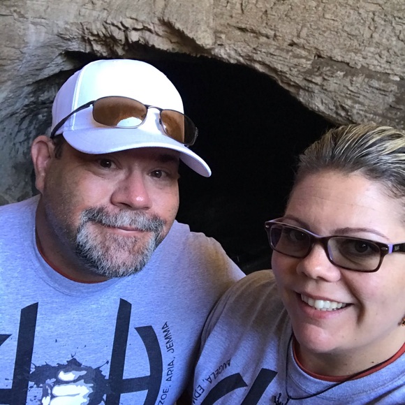 Profile Picture of Edward Hanson (@edwardhanson) on Poshmark