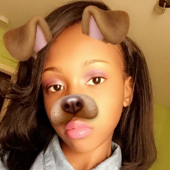 Profile Picture of Kenya Johnson (@mochakiss097) on Poshmark