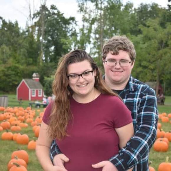 Ginia Mae - Poshmark Profile Picture of Ginia Mae (@vmayflowers) on Poshmark