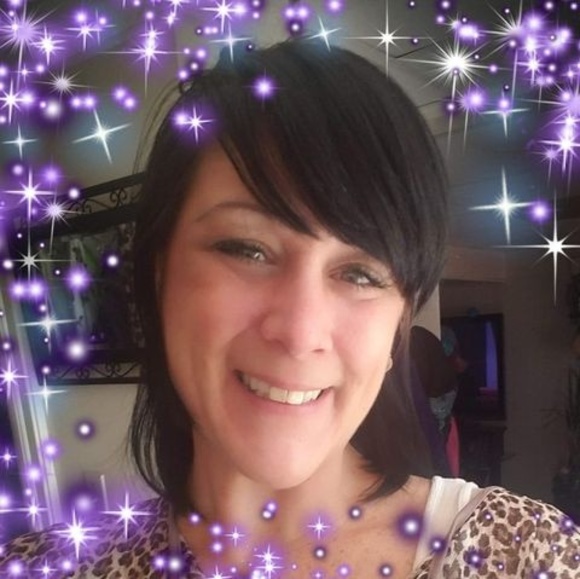 Profile Picture of Kelly Killmeyer (@lovebugpalace) on Poshmark