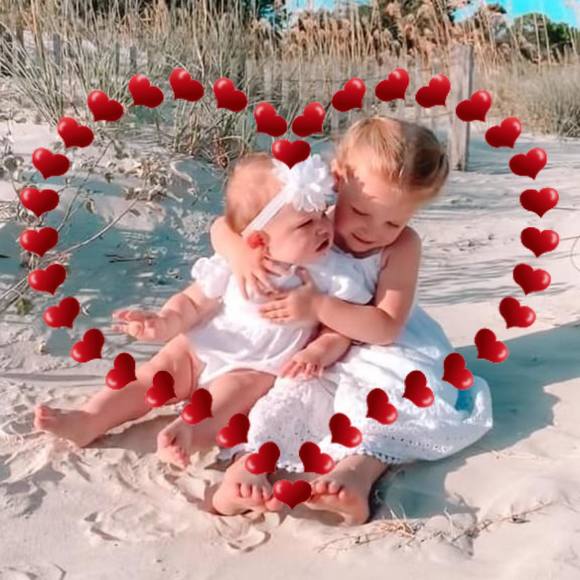 Profile Picture of Laurie Deperro (@ljdeperro) on Poshmark